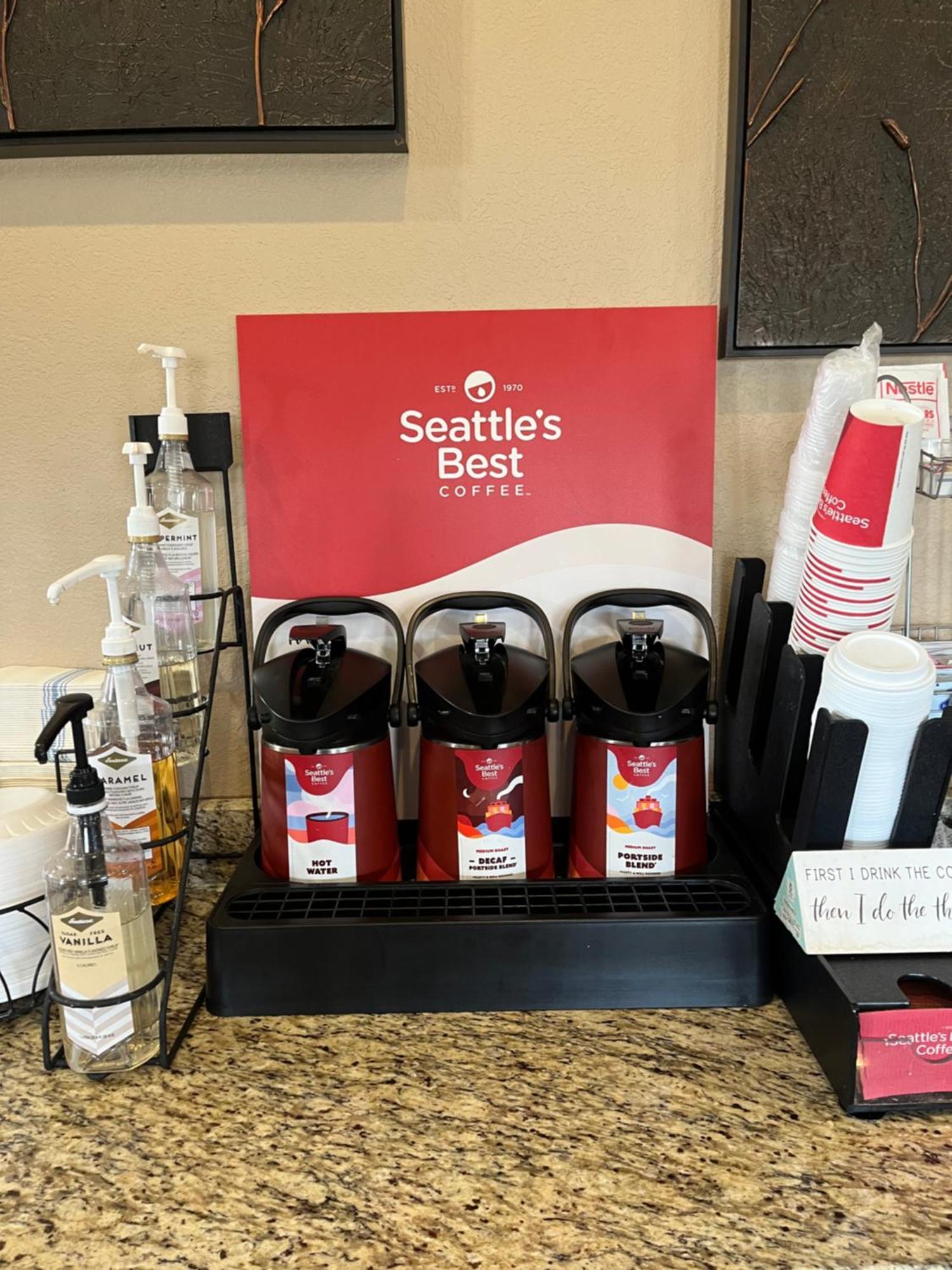 Hotel Cobblestone Inn & Suites - Denison | Oak Ridge Denison