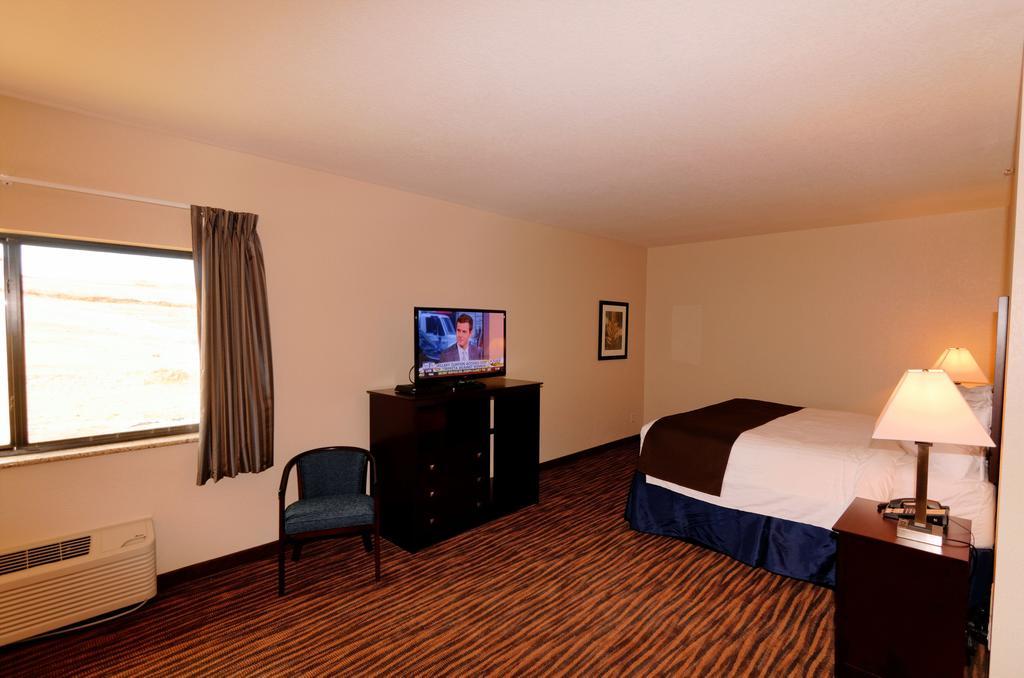 Cobblestone Inn & Suites - Denison | Oak Ridge Hotel 3*