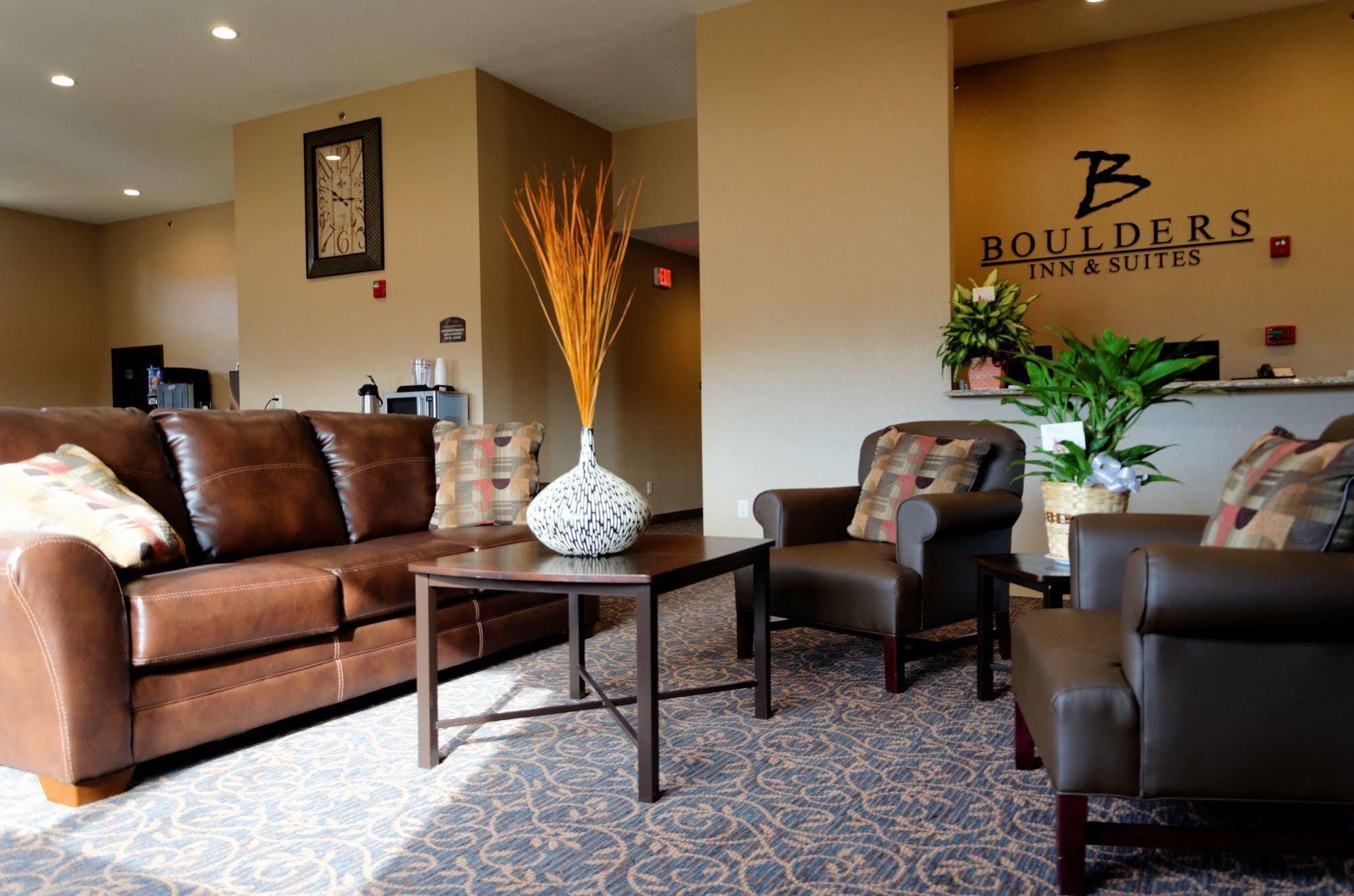 Hotel Cobblestone Inn & Suites - Denison | Oak Ridge