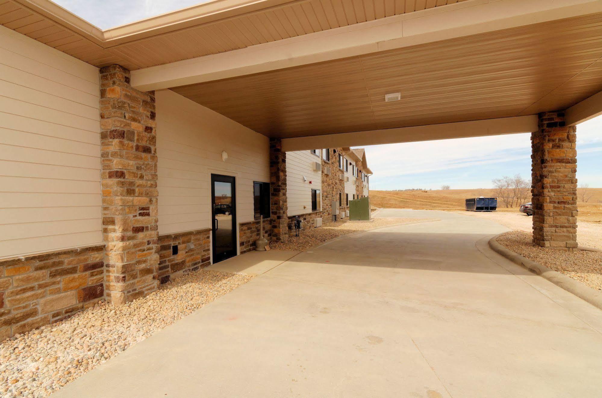 Cobblestone Inn & Suites - Denison | Oak Ridge